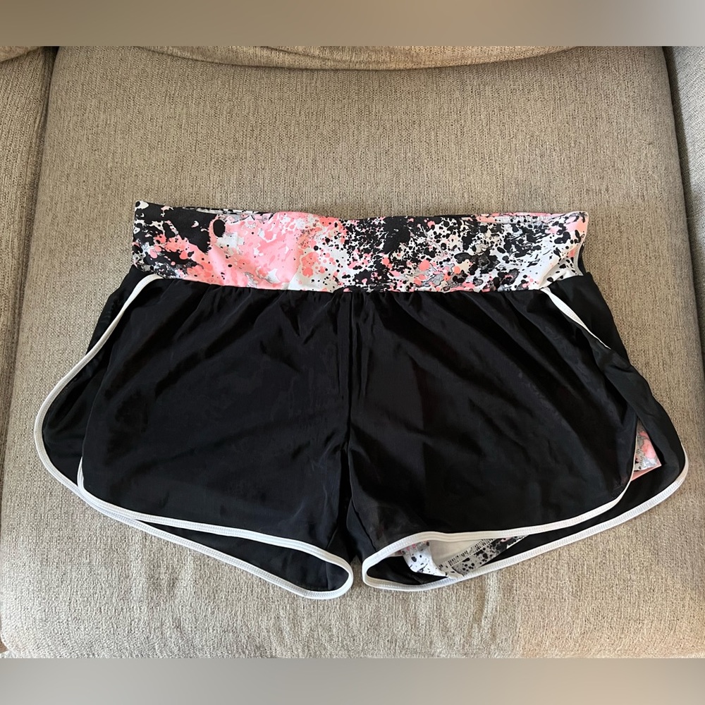 REDUCED PRICE Fabletics size L athletic shorts
